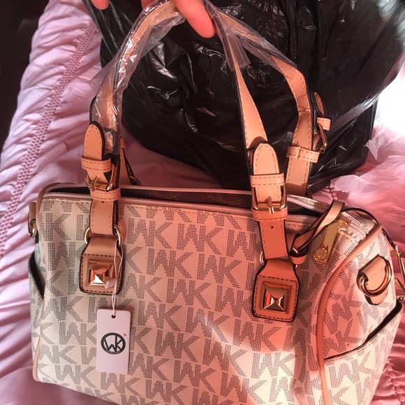 Purse - Picture 2 of 2